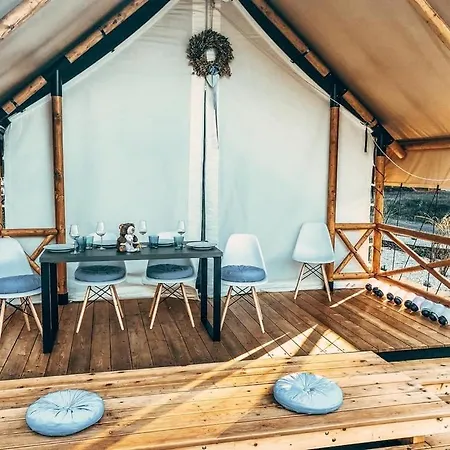 Luxury tent Marina&glamping Nova Zivohost Neveklov